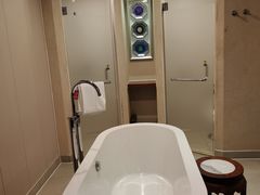-三亚亚龙湾雅高美爵酒店