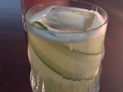 -毛毛虫酒吧