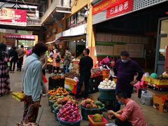 -三亚新鸿港水果一级批发市场