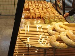 -Dough&Joe团憩(瑞虹天地月亮湾店)