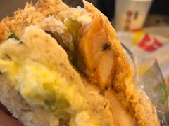 烟熏鸡肉三明治-一鸣真鲜奶吧(动车南站店)