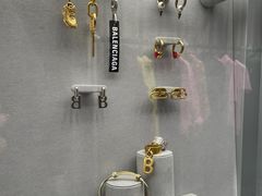 -BALENCIAGA(恒隆广场店)