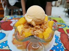 芒果脆心杯-甜心妈妈·榴莲星级糖水(北京路总店)