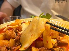 大盘鸡自带皮带面-贯贯吉·清真餐厅(浙江中路店)