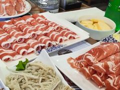 -楼外楼大刀肉传统火锅(西安大路店)