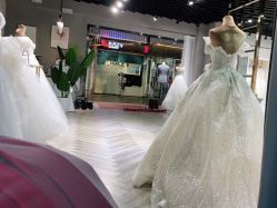 -Lady  Jane高端婚纱礼服馆