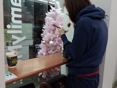 -全家便利店(襄阳南路店)