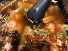酸辣腰花-何师烧烤·香辣蟹·川菜·30年老品牌(太古里旗舰店)