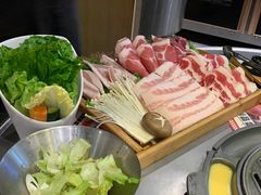 -GOGIYA·咕叽吖韩国传统烤肉店(东方新天地店)