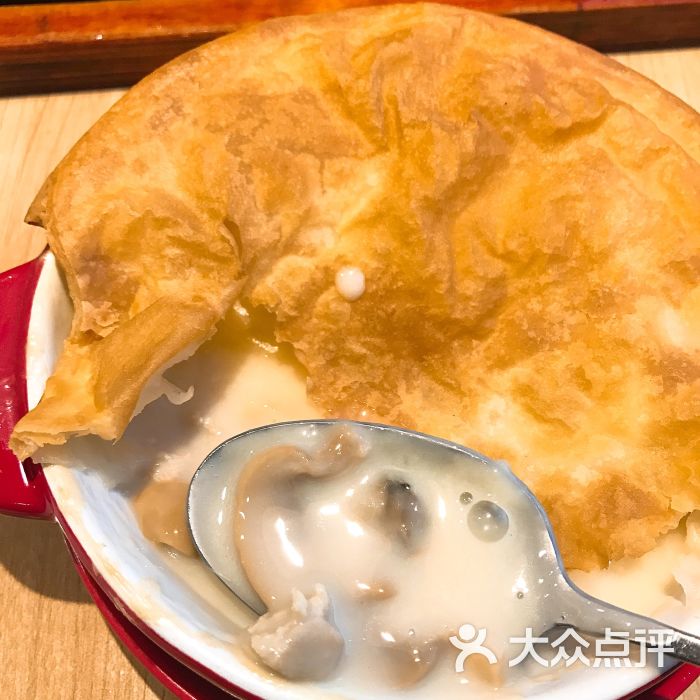 必胜客(九堡金海城店)酥皮奶油蛤蜊汤图片 - 第1张