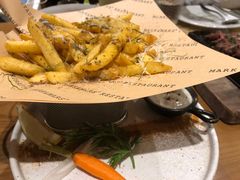 -Mark&Mars Restaurant