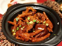 猪蹄凤爪煲-恭喜上堓砂锅焗·海鲜大排档(闵行龙湖店)