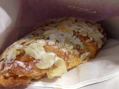 杏仁羊角-西点坊(浦东香格里拉店)