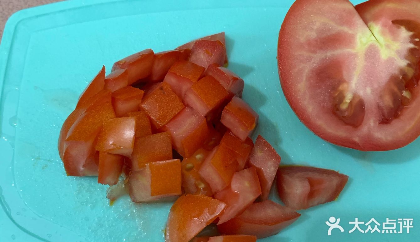 酸酸甜甜的番茄虾仁红烧牛肉面