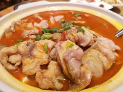 酸汤江鲶-巴人堂(女儿城店)