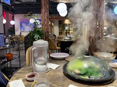 大堂-日进一片海.生腌海鲜火锅.宵夜烧烤(三里屯总店)