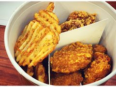 金拱门桶-麦当劳(展览路店)