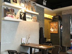 -layback cafe & bar