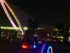 -南京眼步行桥