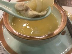 花胶鸡汤-囧人粗品·泰国街市料理(霖峰店)