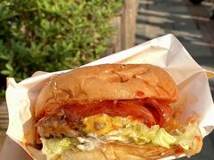 -牛约堡·手作牛肉汉堡(长宁店)