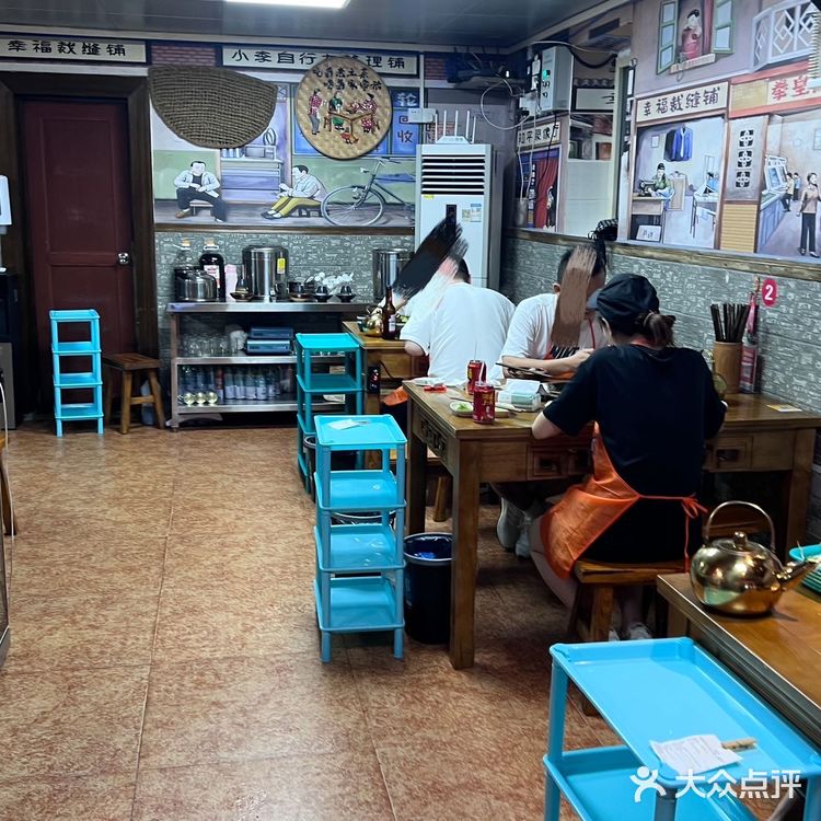 他家的老火锅味道真的是又辣又爽，特别好吃。