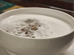 椰汁银耳桃胶羹-甜津美