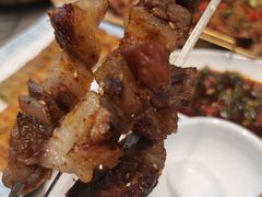宫后夹肉-小两口锦州烧烤·脆皮油边(依云北郡店)