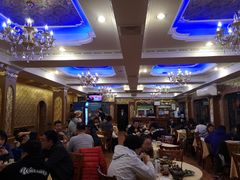 等位区-维吾尔餐厅(宜山路店)