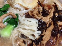 鸡蛋肉丝面-鑫小城故事·藕汤·家常菜(台北一路总店)