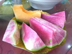 果盘-魏四小鱼锅贴王