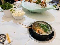 -帝皇海海鲜豆捞(桐泾商务广场店)