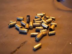 -都市枪神实弹射击俱乐部