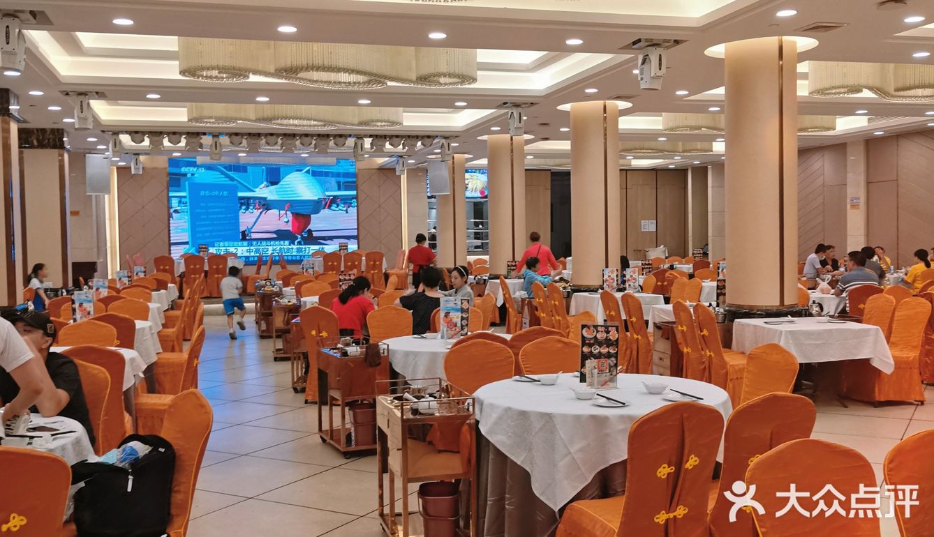 当三文鱼遇上地道粤菜会擦出什么爱的火花0909东海湾酒家