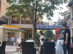 -王府井奥莱临潼小镇(临潼店)