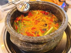 野菌石锅跑山鸡-田村·石锅藏香鸡(布达拉宫店)