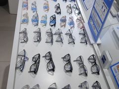 -诺柯视眼镜-蔡司依视路官方工厂店(淞南一店)