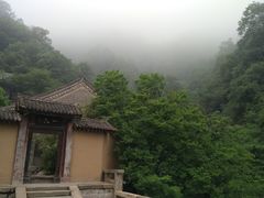 -沣峪森林公园龙潭戏水景区