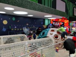 -玩塾品格乐园(宇宙太空龙旗店)