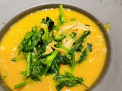 豌豆黄浸豌豆尖-半山腰·云南菜(侨福芳草地店)