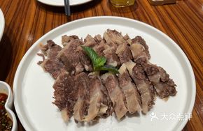 Hot Steamed Braised Beef Brisket