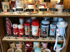 零售区-星巴克(汇亚大厦店)