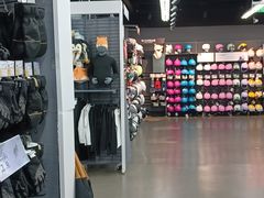 -迪卡侬(西三旗店)