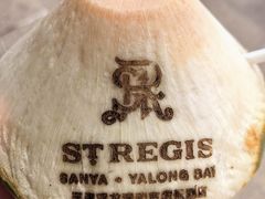 -三亚亚龙湾瑞吉酒店·宴悦Driftwood·游水海鲜·牛排·草坪·私人定制