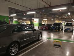 场地-苏州中心-停车场