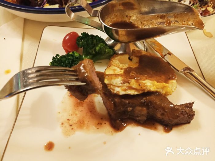 俄士厨房(未来路店)黑椒朗姆厚牛排图片