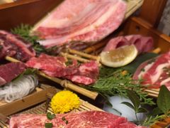 -山川小町·极番烧肉(新地假日广场店)