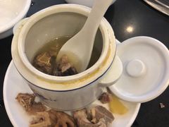 姬松茸炖老鸽-美极鲜食坊(宝安南路店)