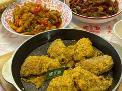 咸蛋黄鸡翅-堂瓦里·33年传统赣菜(第一街区店)