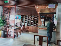 -亮亮面馆(经六路店)